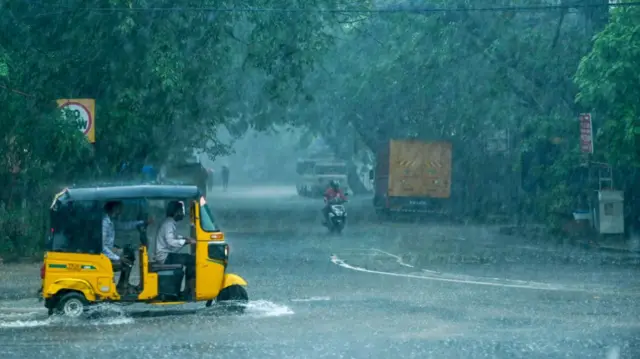 तमिलनाडु में हो रही भारी बारिश