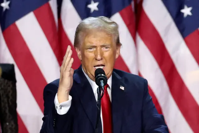 လုပ်ကြံရန်ကြိုးပမ်းခံရမှုကနေ လွတ်ခဲ့တာ အကြောင်းမဲ့မဟုတ်ဘူးလို့ ထရမ့်ပြော