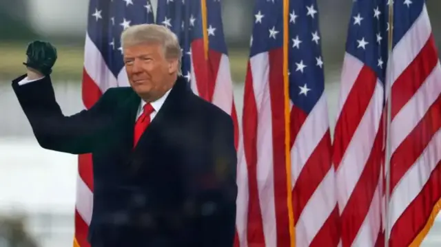 Donald Trump tuuru ugo dịka onyeisiala mba Amerịka