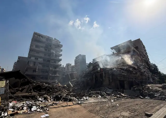 دمار في بيروت جراء قصف إسرائيلي