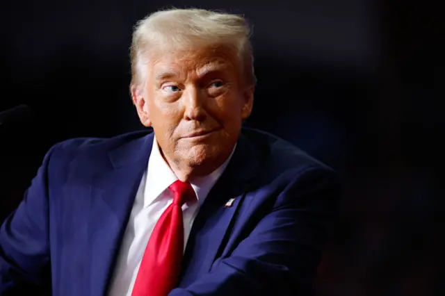 Ảnh ông Trump