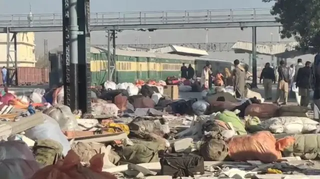 बलूचिस्तान के क्वेटा रेलवे स्टेशन पर धमाका हुआ है