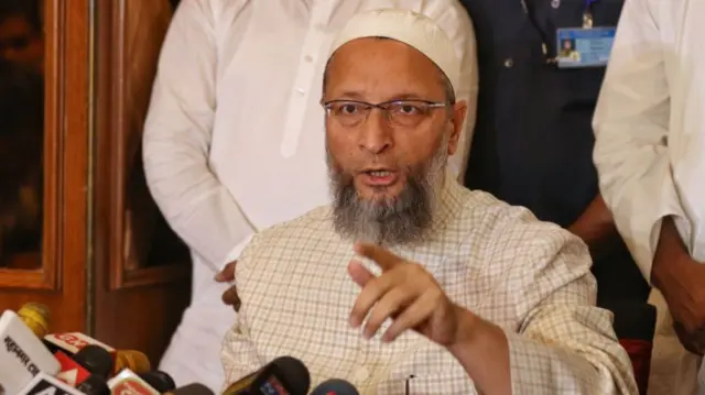 ऑल इंडिया मजलिस-ए-इत्तेहादुल मुस्लिमीन (एआईएमआईएम) के प्रमुख और हैदराबाद लोकसभा सांसद असदुद्दीन ओवैसी