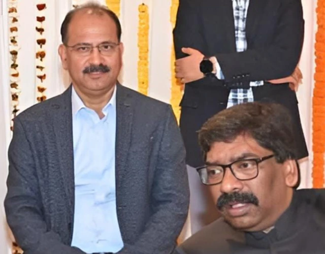 हेमंत सोरेन के साथ सुनील श्रीवास्तव