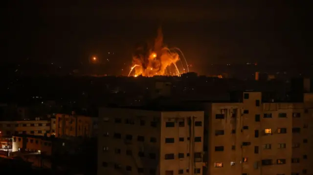 ग़ज़ा पर इसराइल ने किए हवाई हमले