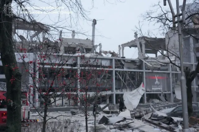 Поврежденное здание