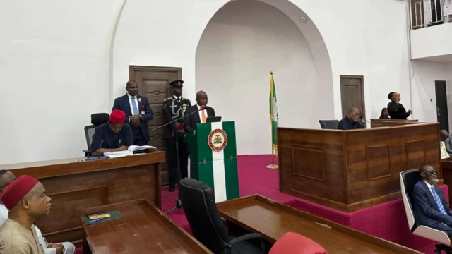 Gọvanọ Alex Otti agụpụtala ma nyefee ụlọ omeiwu Abịa steeti ‘bọjet’ 750bn