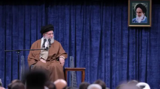 آیت‌االله خامنه‌ای