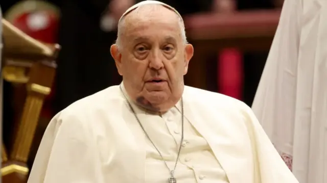 कैथोलिक ईसाइयों के सर्वोच्च धर्मगुरु पोप फ़्रांसिस