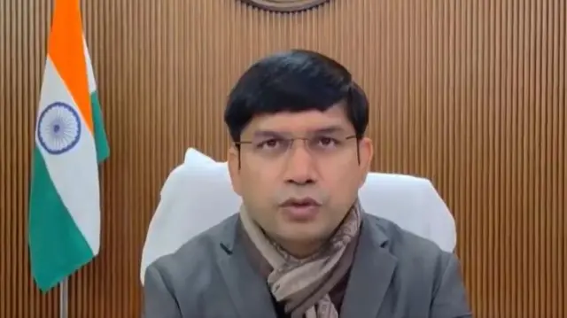 संभल के जिलाधिकारी डॉ. राजेन्द्र पेनसिया