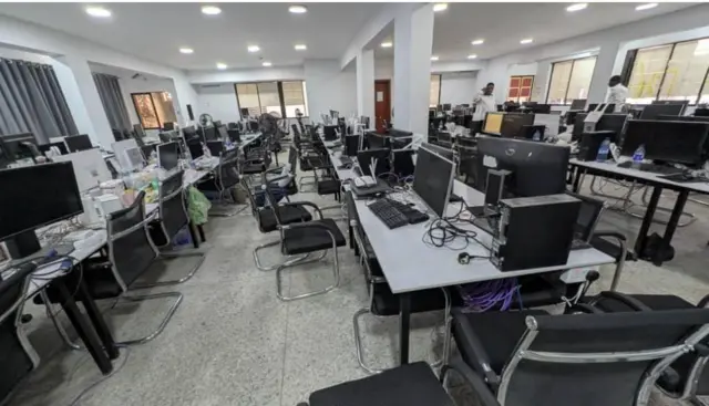 Ndị EFCC wakporo ụlọọrụ dị No.7, Oyin Jolayemi Street, Victoria Island, Legos