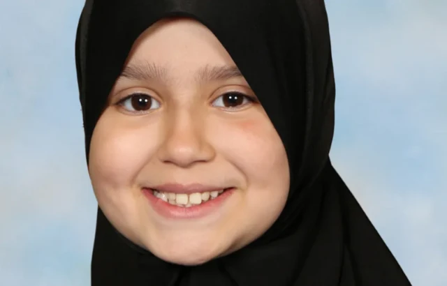 सारा शरीफ़