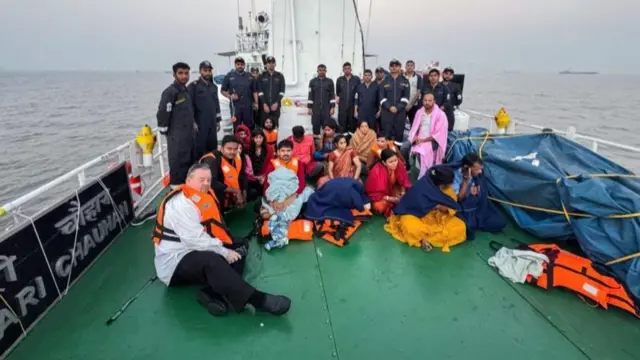 मुंबई फ़ेरी हादसे में 13 लोगों की मौत हो गई है