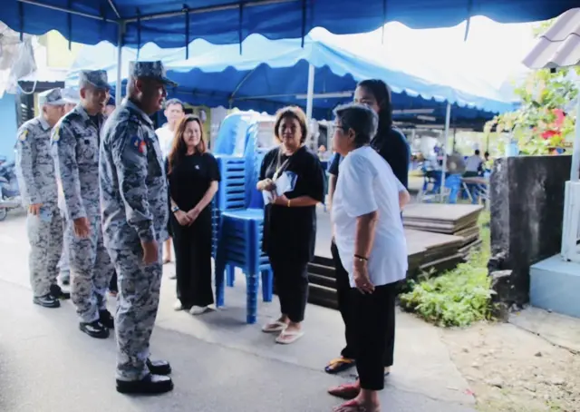 သေဆုံးသူ ထိုင်းရေလုပ်သားနာရေးမှာ တွေ့ရတဲ့ ထိုင်းရေတပ်အရာရှိတွေ