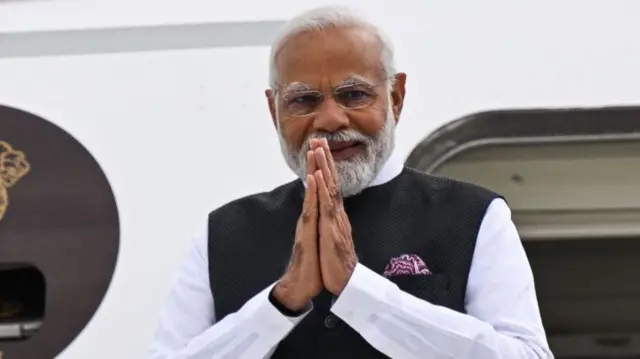 प्रधानमंत्री नरेंद्र मोदी