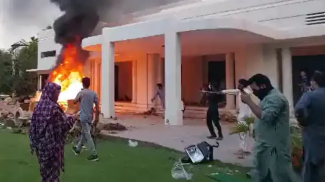 نو مئی، کور کمانڈر ہاؤس حملہ