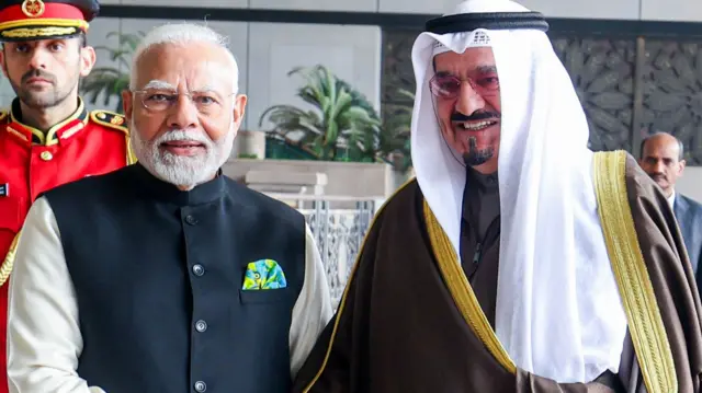 प्रधानमंत्री नरेंद्र मोदी