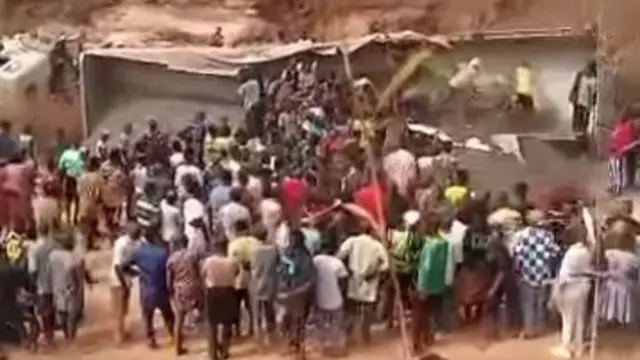 Ndị gbakọrọ ebe ihe mberede ahụ mere