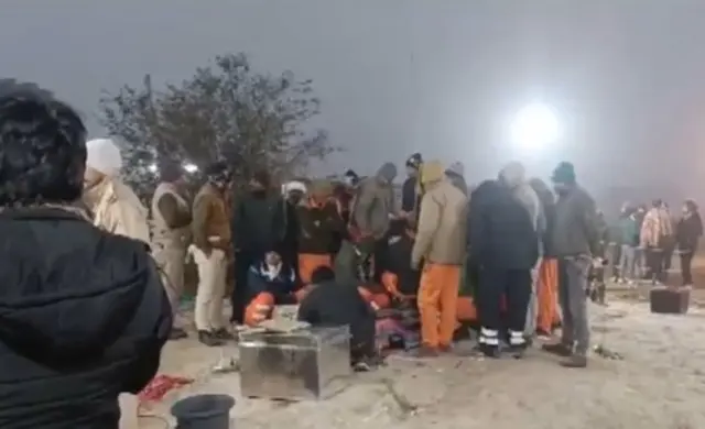 राजस्थान में बोरवेल में गिरी बच्ची