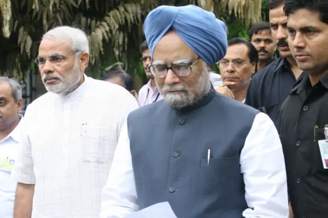 मनमोहन सिंह और नरेंद्र मोदी