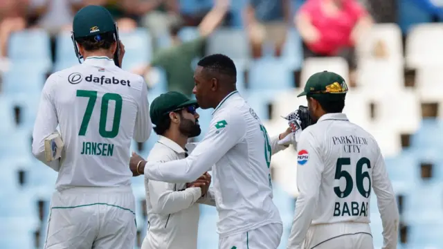 दक्षिण अफ्रीका और पाकिस्तान क्रिकेट टीम के खिलाड़ी