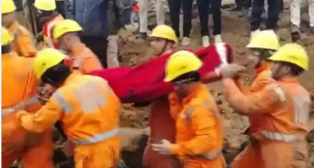 बच्चे को सुरक्षित निकाला गया बाहर