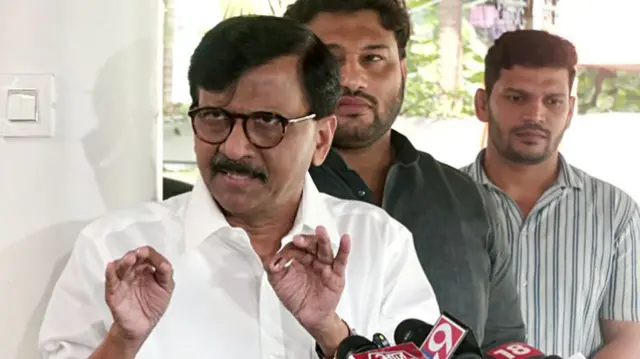 शिवसेना (यूबीटी) नेता संजय राउत