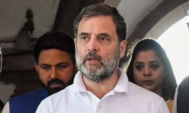 BJP के अनुसार, राहुल गांधी कांग्रेस, सहयोगी दलों और यहां तक कि परिवार के भीतर भी अपना समर्थन खो रहे हैं। 2 राहुल गांधी को संभल जाने से रोकने के लिए चार ज़िलों की पुलिस को चिट्ठी लिखी - BBC News हिंदी