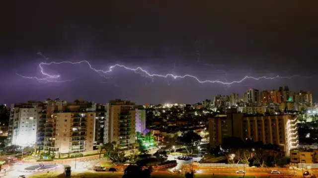 M ajiro wax khasaare ah oo weerarkan ka dhashay