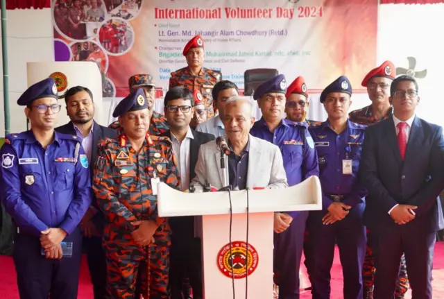 বাংলাদেশের সার্বভৌমত্ব কোনো ধরনের হুমকির মধ্যে নেই: স্বরাষ্ট্র উপদেষ্টা