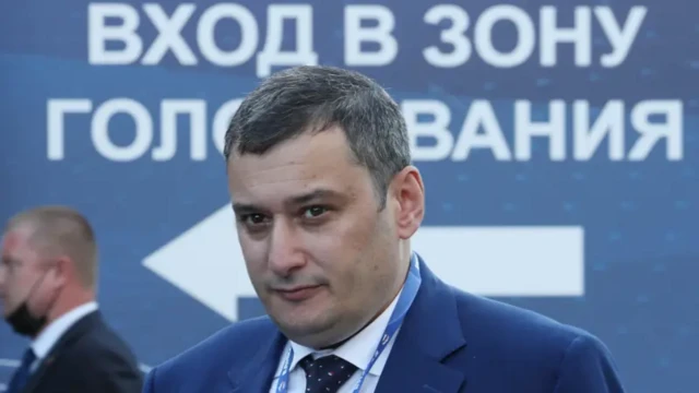 Александр Хинштейн
