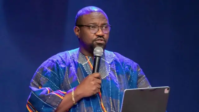 John Dumelo