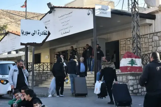 سوریې ته د ننوتلو په دروازه کې د خلکو ګڼه ګوڼه عادي حالت ته وګرځېده.