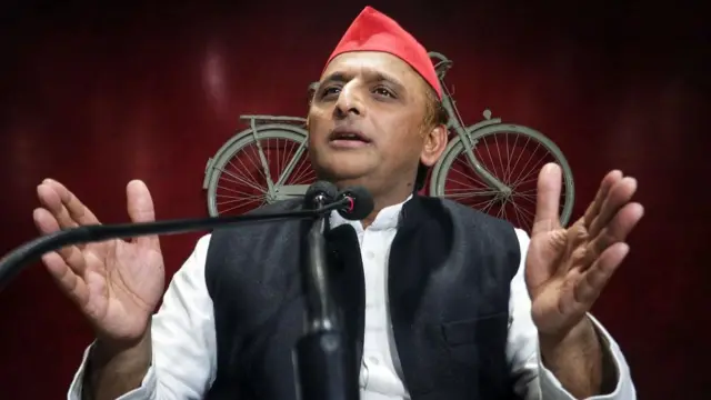 अखिलेश यादव