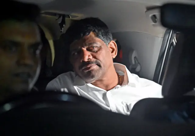 डीके सुरेश
