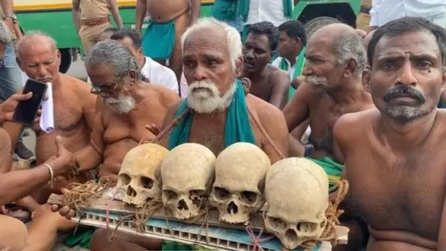 त्रिची में किसानों का प्रदर्शन