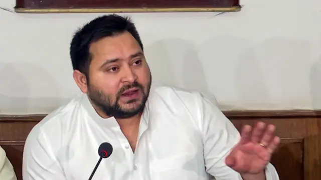 तेजस्वी यादव