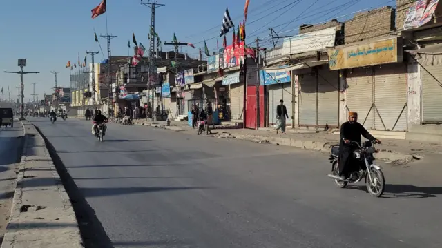 کوئٹہ سمیت بلوچستان کے مختلف شہریوں میں مبینہ دھاندلی کے خلاف شٹر ڈاؤن ہڑتال