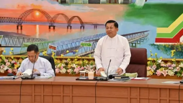 မှတ်ပုံတင်ခွင့်ပြုပြီး နိုင်ငံရေးပါတီတွေနဲ့ စစ်ကောင်စီတွေ့