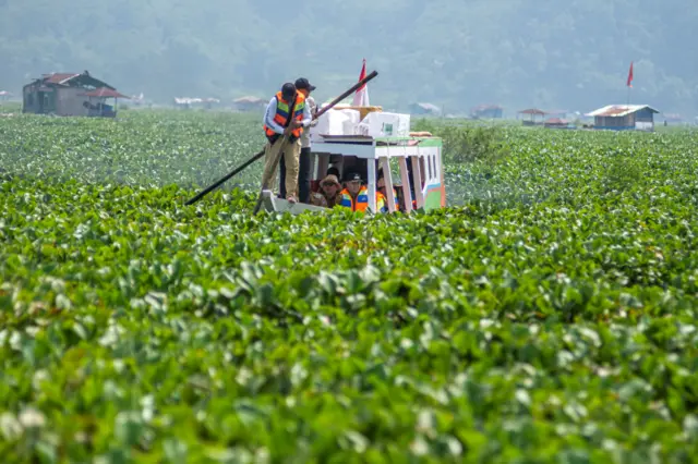 အင်ဒိုနီးရှားရွေးကောက်ပွဲ - မဲရုံတွေပိတ်လို့ မဲရေတွက်နေပြီ