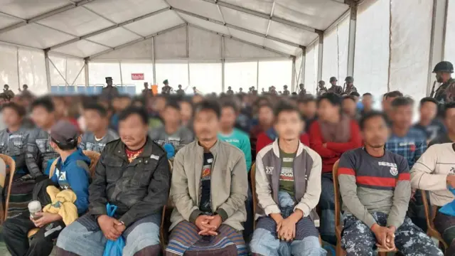 လွှဲပြောင်းခံရမယ့်သူတွေထဲမှာ နယ်ခြားစောင့်တပ်ရဲတပ်ဖွဲ့ဝင်တွေအပါအဝင် သူတို့ရဲ့ မိသားစုဝင်တွေလည်းပါဝင်ပါတယ်။