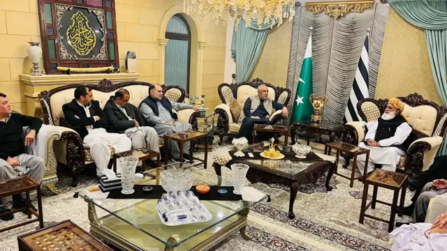 تحریک انصاف، جمعیت علمائے اسلام ف