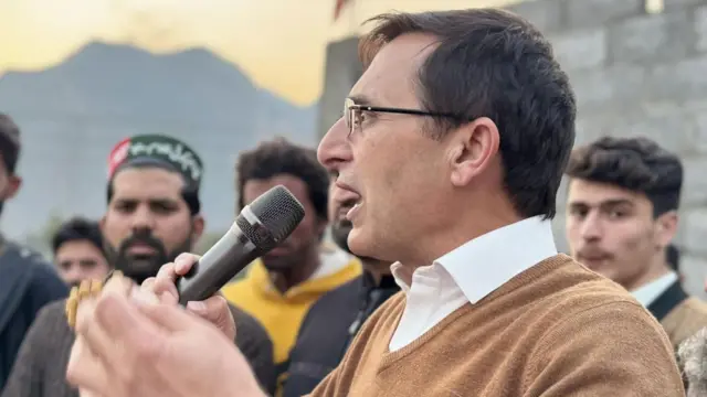 عمران خان، بیرسٹر گوہر، عمر ایوب خان، پی ٹی آئی