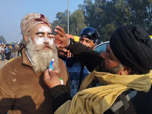 शंभू बॉर्डर पर किसानों का तीसरा दिन