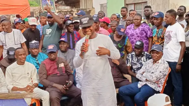 Idahosa Dennis bụ onye omeiwu