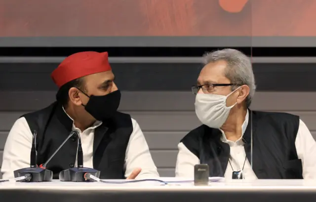 अखिलेश यादव और सलीम इकबाल शेरवानी