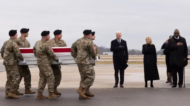 جو و جیل بایدن و لوید آستین