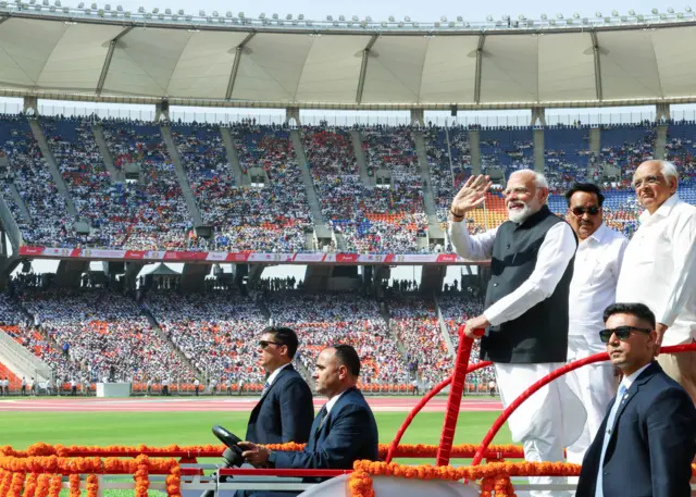 नरेंद्र मोदी