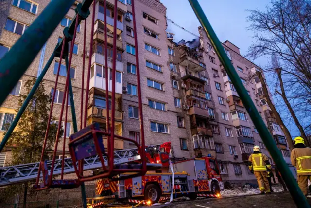 Пострадавшая многоэтажка в Днепре