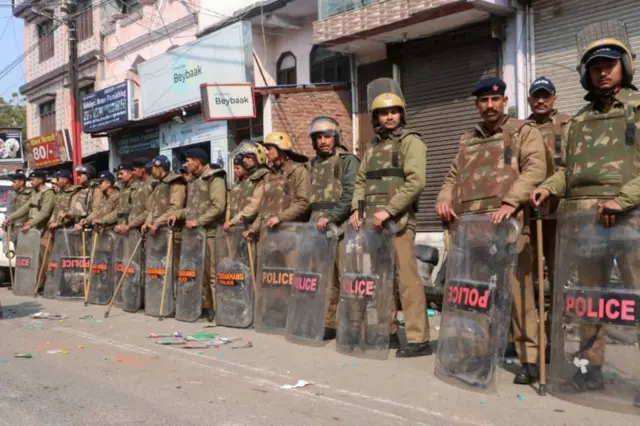 हल्द्वानी में पुलिस